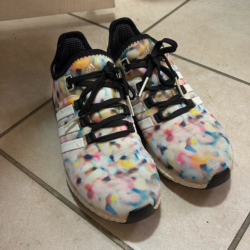 Adidas running shoes  gazelle boost us 6